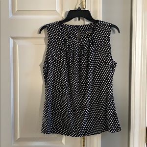 Sleeveless blouse